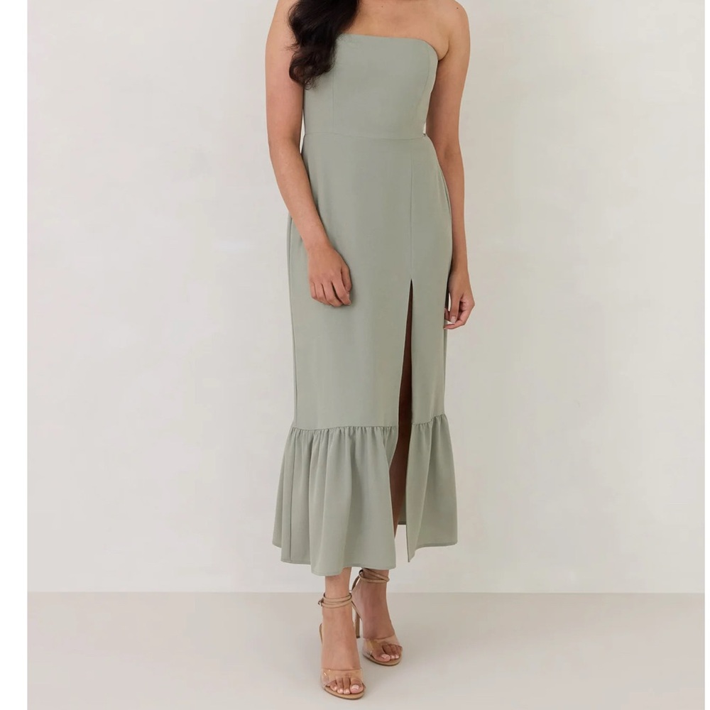 Brand NEW: Elegant Green Strapless Dress